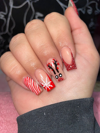 Luxtique Nails - Visual