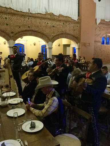 Mariachi Los Gavilanes de Ocotlan de Gabriel Gutierrez