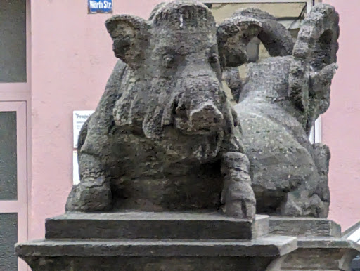Brunnen mit jagbaren Tieren - Thumbnail