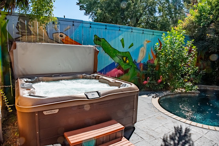 The Lookout Inn of New Orleans by null