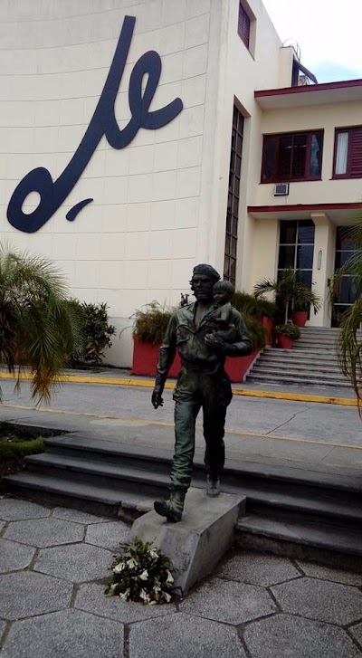 Photos of Statue of Che Guevara