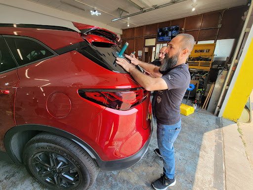 EK Auto Glass Repair Shop - Thumbnail
