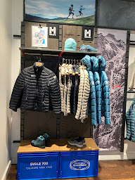 Photo n°17 de Millet Lyon à Lyon (Magasin de vêtements pour femmes)