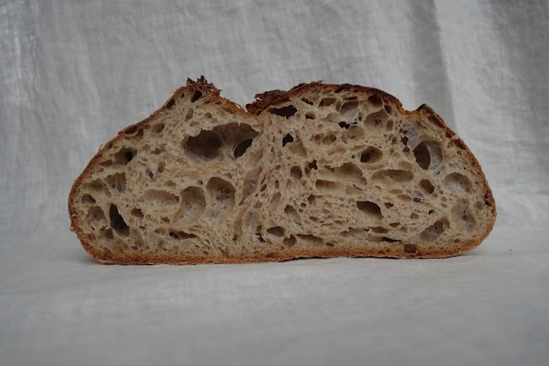 OKUZOE SEIPAN (奥添製パン）