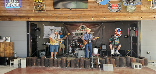 Shade Tree Saloon & Grill - Thumbnail