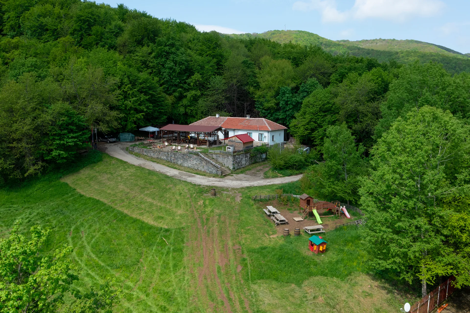 Bonsovi Polyani Hut