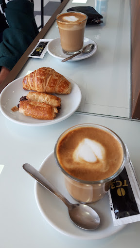 Café Thica's - Visual