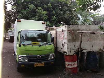 Photos of Distributor Ice Batu Kristal