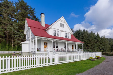 Heceta Lighthouse Bed & Breakfast 92072 US-101, Florence, OR 97439