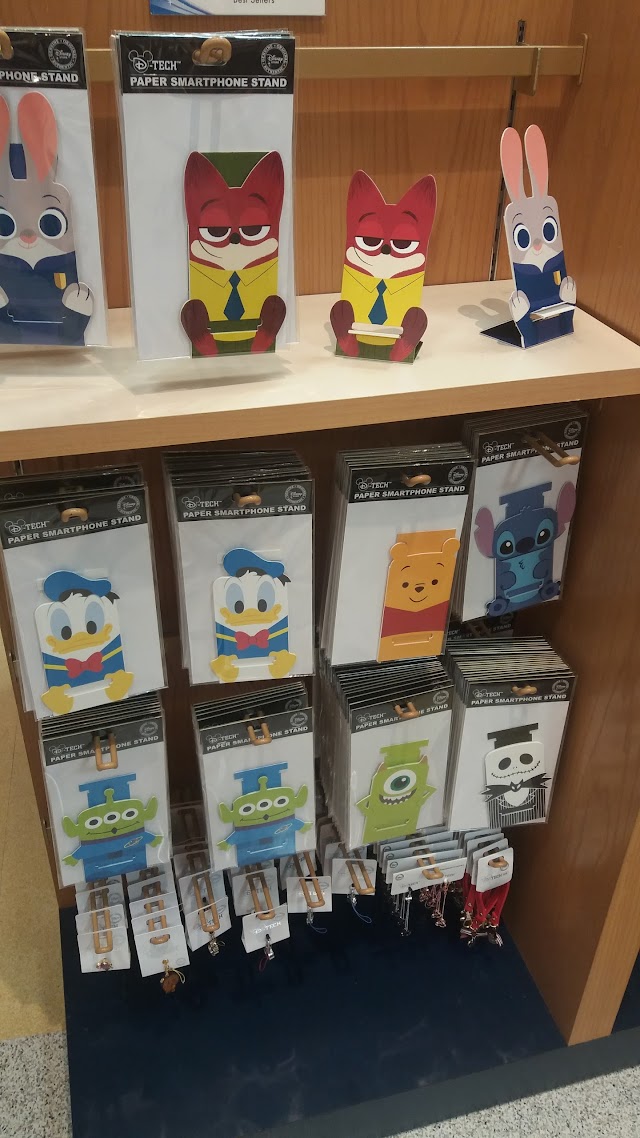 Disney Store (Umeda HEP FIVE store)