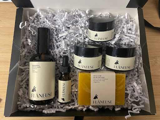 Flâneuse - Visual