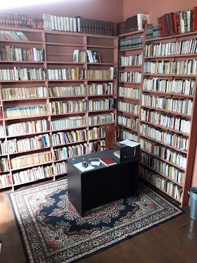 Biblioteca Jose Manuel Estrada, Author: Carlos Gonzalez