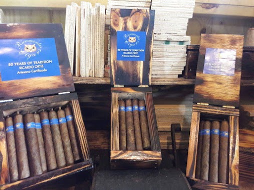 El Escondite Rustico, Author: Ricamontes cigars