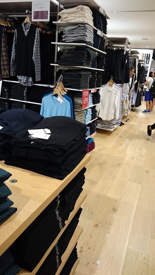 UNIQLO Shinjuku Takashimaya store