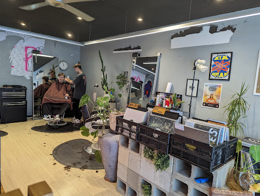 Closer Record Store - Thumbnail