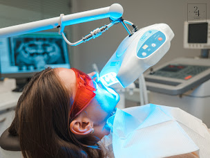 Photo n°6 de Dr GAULTIER Frederick, Chirurgien-dentiste à Paris (Cabinet d'implants dentaires)