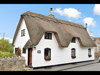 Photos of Dooley Poynton Auctioneers