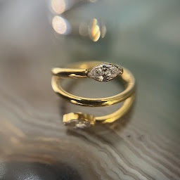 Photo n°6 de Amazonite_Piercing à Concarneau (Salon de tatouage et piercing)