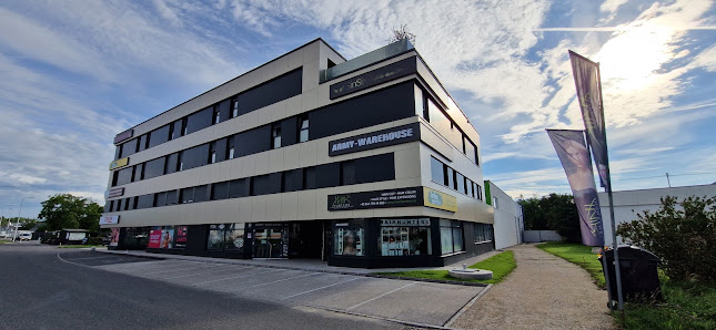 ARMY - WAREHOUSE e.U. Inh. Roland Simmer Kremstal Bundesstraße 5, 4061 Pasching, Österreich