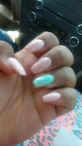 Chl Nails - Thumbnail