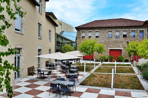 Photo de Résidence Services Seniors DOMITYS - Les Châtaigniers à Veyrac (87520)