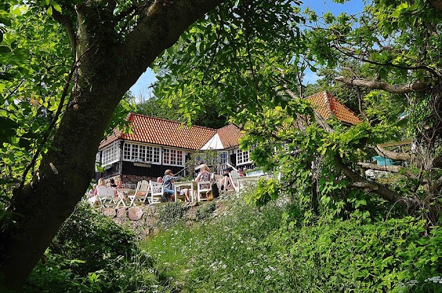 Place around image