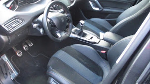 Photo n°2 de Garage Favier à Charly-sur-Marne (Garage automobile)