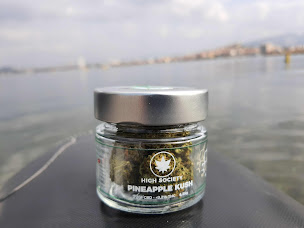 Photo n°13 de High society CBD corner à Le Beausset (Magasin de cannabis)