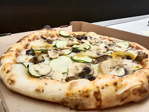 Photo n°11 de Franki Pizz à Saint-Nazaire-les-Eymes (Pizzeria)