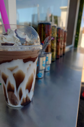 Black Pearl Tiki Java Coffee Drive Thru Oregon - Thumbnail