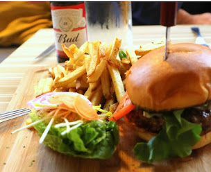 Photo n°2 de Bar de la Fontaine à Le Revest-les-Eaux (Restaurant)