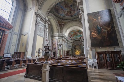 Photos of Győzelemről nevezett Szűz M&aacute;ria-templom
