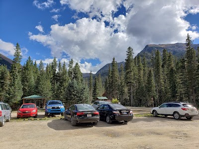 Williams Lake Trail Head and Parking