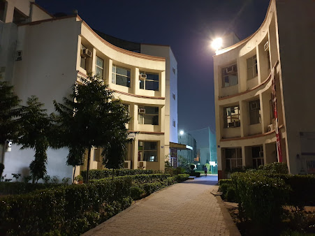 Af1qipmtyprejwsuvssxcpblzrr2ljxacvrcguhdfbzc=s451 K No