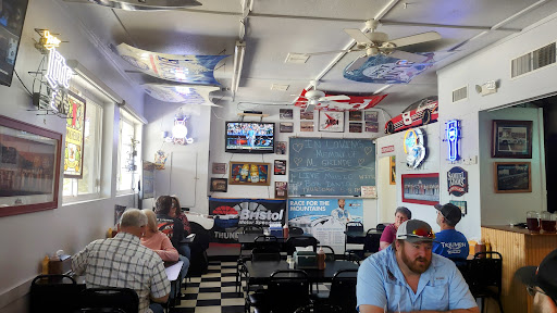 Oval Office Pub & Grub Logo