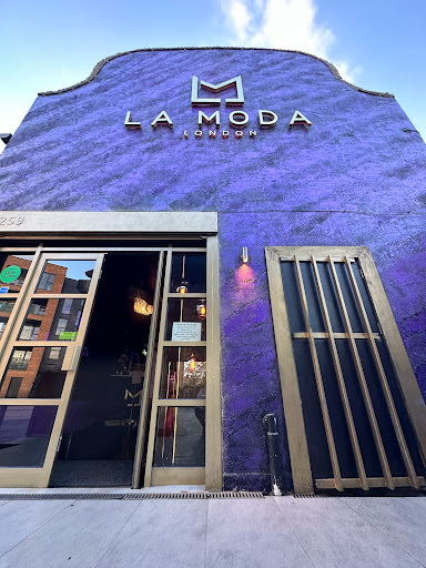 La Moda Restaurant Logo