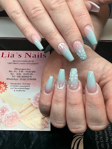 Lia’s Nail - Visual