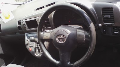 car-dealer