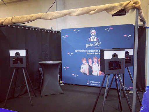 Photo de 📸 Mister Selfie | Spécialiste de la location de photobooth, borne photo selfie, photographe. à Chaniers (17610)