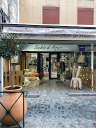 Photo n°1 de Sable & Azur - S.E.A à Le Lavandou (Magasin d'ameublement et de décoration)