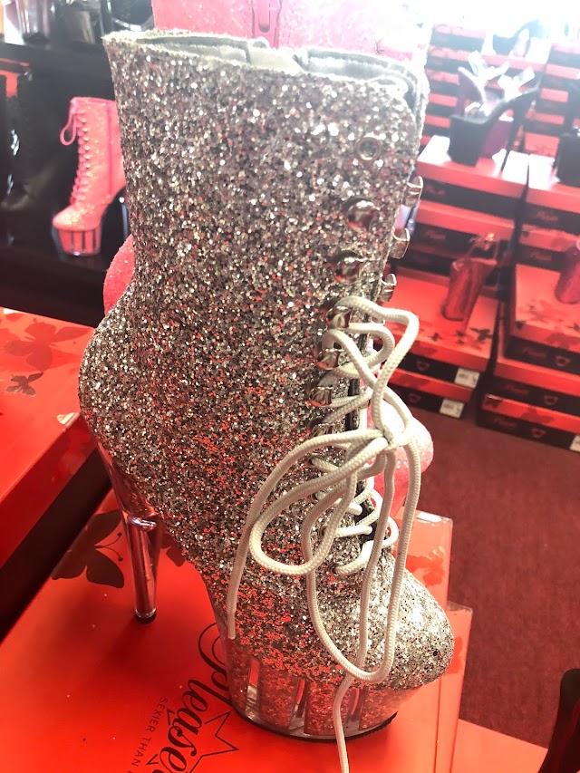 Red Shoes - Exotic Shoes and Wear