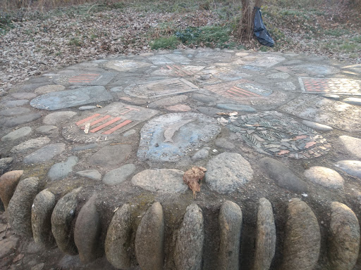 Taula dels Escuts de Pedra - Thumbnail