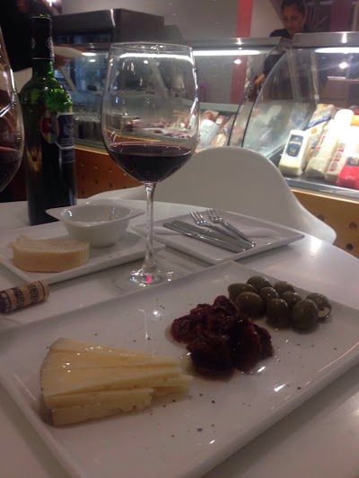 Photos of La Reserva Vinos