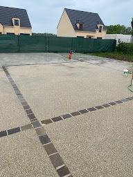 Photo n°3 de Terrassier et Location bennes - MISS BENNES - Terrassement Travaux Publics 77, 94, 91 à Bréau (Entreprise de VRD)