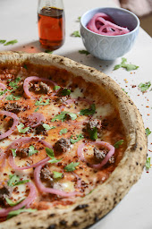 Photo n°11 de The Dainty Pizza à Chamonix-Mont-Blanc (Pizzas à emporter)