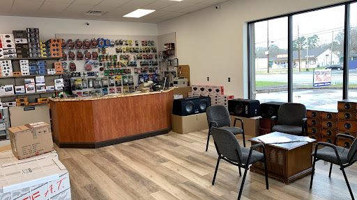 MEGA Car Audio - Visual