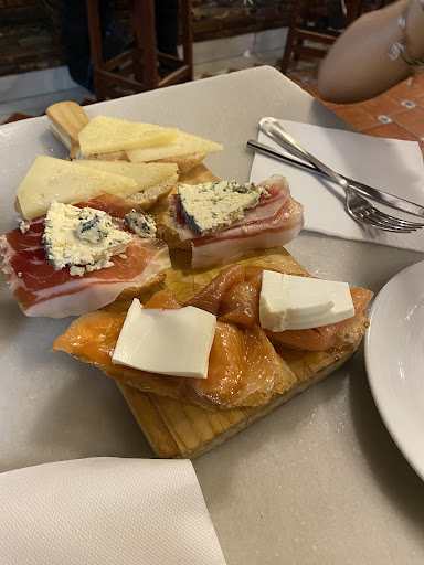 La Gran Taberna - Visual