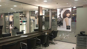 Photo n°3 de Franck Provost - Coiffeur Flins sur Seine à Flins-sur-Seine (Magasin de cosmétiques)