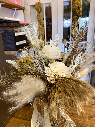 Dried Flowers Forever - Thumbnail