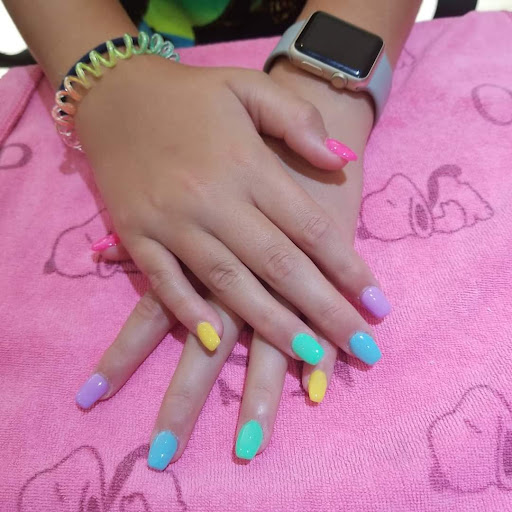 Hai Gloss Nail Hair Make-up Updo Barber Lash Wax Facial Massage Spa Piercings Eyebrow Microblading and Beauty Salon - Thumbnail